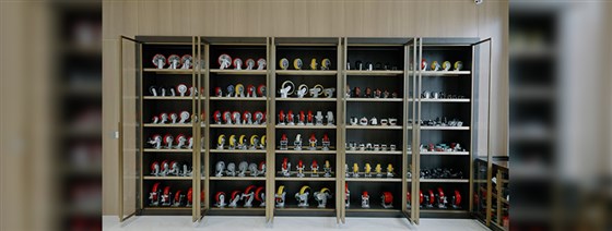 大世脚轮展示柜